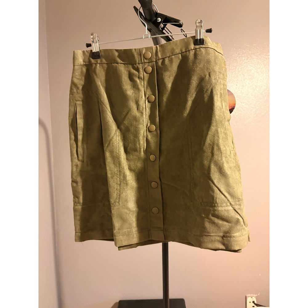 Love by Design - Green Faux Suede, Lined, Skirt with Pockets Sz M - NWT